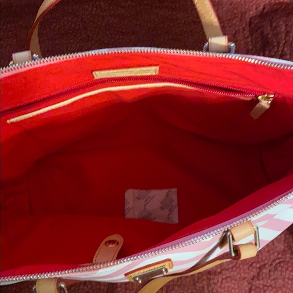NWOT Dooney & Bourke Lg Tote, Wristlet & Keโฆ - Picture 13 of 16